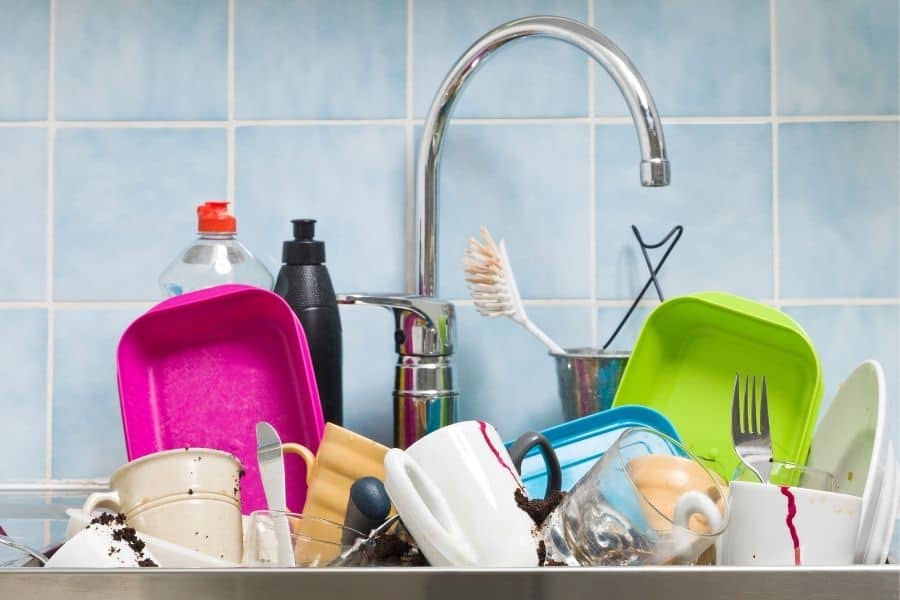 sink full of dishes
